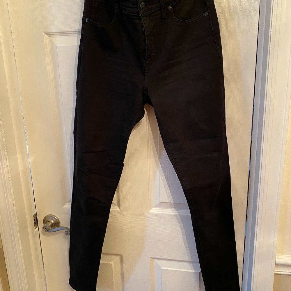 Black skinny jeans